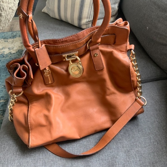 Michael Kors Hamilton Leather Purse - Picture 6 of 9